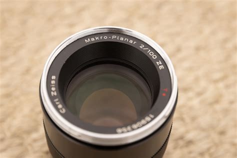 FS Carl Zeiss 100mm F 2 ZE Makro Planar T Macro Lens Canon EF Mount