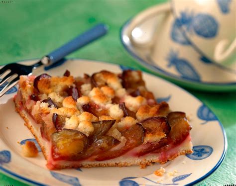 Pflaumenkuchen Mit Marzipan Streuseln Vom Blech Rezept LECKER