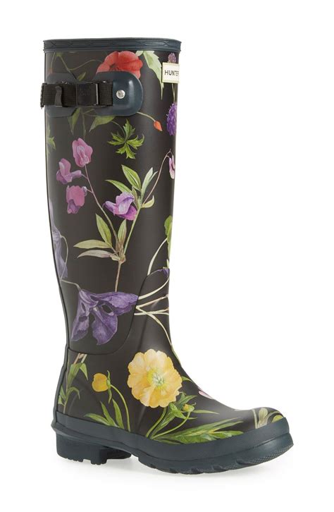 These Fun Floral Rain Boots From Hunter Are Perfect For Tackling Rain Puddles Shoe Lust