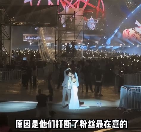 演唱會求婚情侶被罵慘，穿婚紗疑提前踩點，五月天被罰款3 4萬 資訊咖