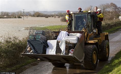 Flooding Now Thousands More Face Evacuation As 14 Severe Weather