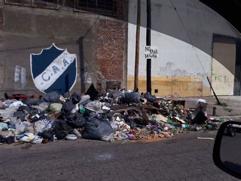 Arroyo anticipó fuertes multas para quienes tiren basura en lugares