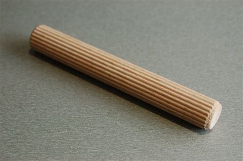 Hardwood Wooden Dowels Chamfered Fluted Beech Wood Dowel 6mm 8mm 10mm