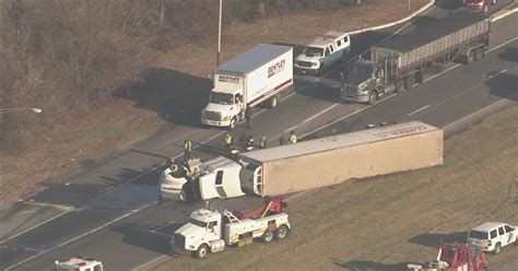 Overturned Tractor Trailer Shuts Down Portion Of I 295 In Gloucester