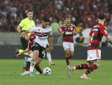 Lucas Moura Marca Em Retorno E S O Paulo Fica No Empate Flamengo