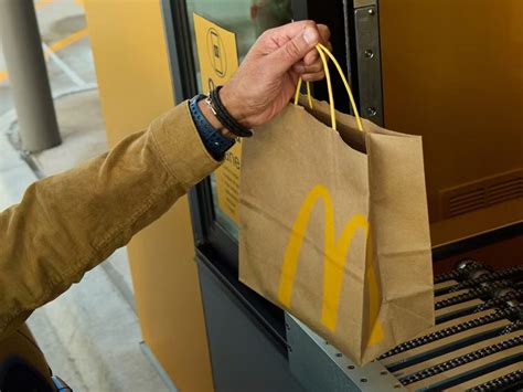 Mcdonalds Opens Up Its First Fully Automated Restaurant