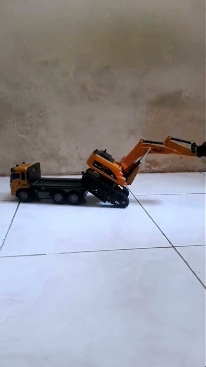 Excavator Naik Truck Towing Youtube