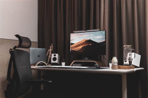 ScreenBar Setup Challenge – From Desk Setup to Beyond | BenQ Europe