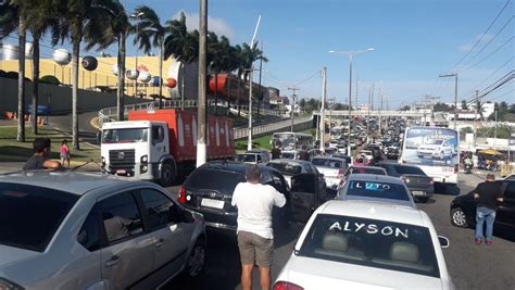 Motoristas de aplicativo protestam após assassinato de colega de