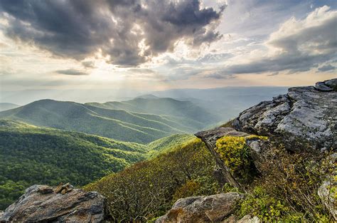 Blue Ridge Mountains Nc Craggy Pinnacle Rays Photograph By Robert Stephens