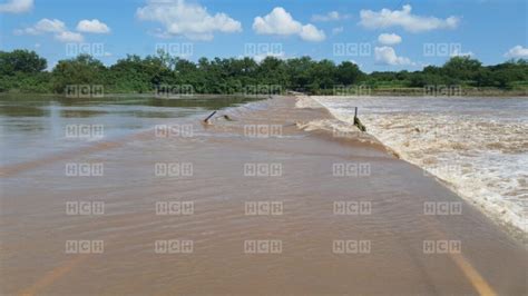 Incomunicadas varias comunidades de Nacaome por crecida del río en el