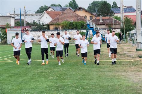 Târgu Jiul va avea din nou o echipă de fotbal