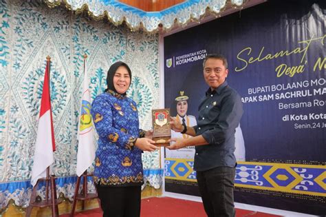 Wali Kota Ir Hj Tatong Bara Dan Bupati Bolaang Mongondow Timur