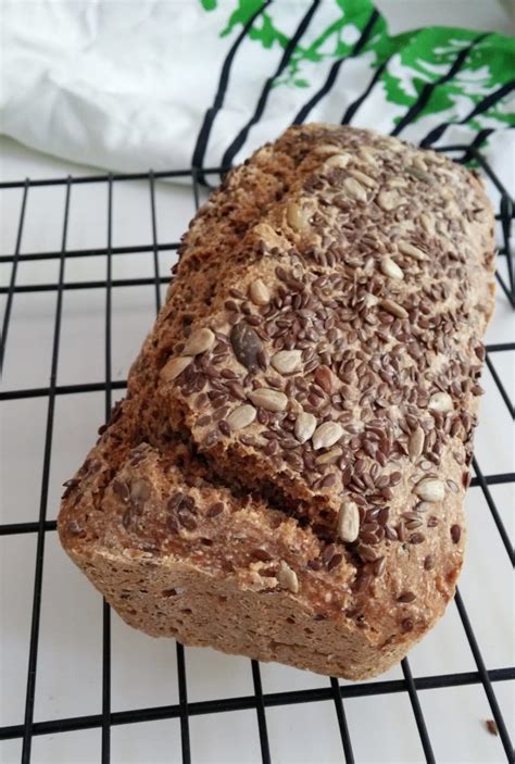 Pan De Trigo Sarraceno Y Espelta Integral Con Pipas Oleka