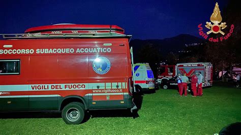 Enne Si Tuffa Nel Lago E Non Riemerge Ricerche In Corso Prima La