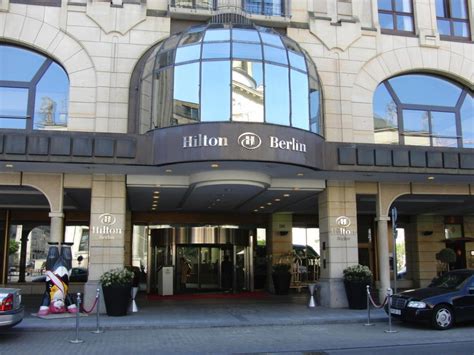 Hilton Hotel Berlin - Nehru Memorial