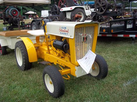 Cadet Cub Garden Lawn Tractor