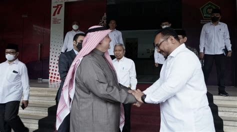 Bertemu Dubes Arab Saudi Menag Yaqut Bahas Kunjungan Menteri Haji Dan