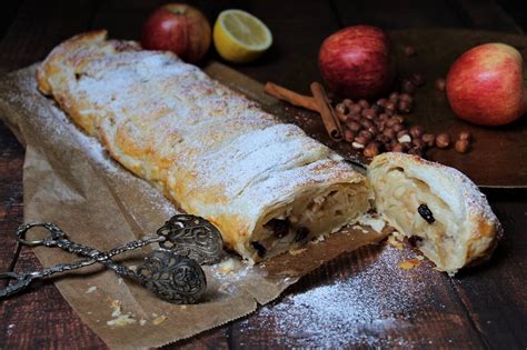 Apfelstrudel Mit Bl Tterteig Schnelles Einfaches Rezept