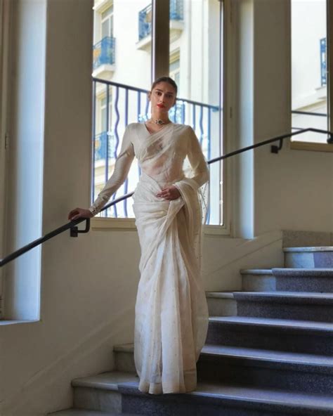 Aditi Rao Hydari S Elegant Look In An Ivory Saree For Cannes In