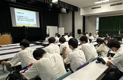 武蔵越生高等学校 On Twitter 先日、3学年生徒と保護者を対象に進路相談会を実施しました📝70を超える大学、短大、専門学校にお越し