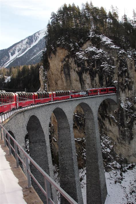 Zug Der Rh Tischen Bahn Rhb Auf Dem Landwasserviadukt Vi Flickr