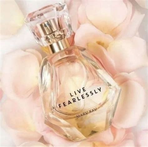 Live Fearlessly Eau De Parfum1 7 Fl Oz In 2024 Mary Kay Perfume