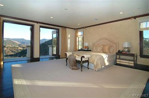 Room With a View from Justin Bieber's Party House | E! News