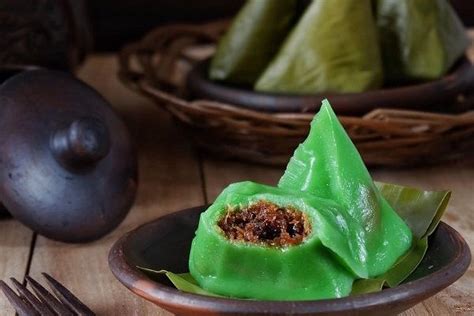 5 Jajan Pasar Berbungkus Daun Pisang Ini Cocok Dinikmati Sambil Ngeteh