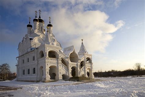 50 Magnificent Russian Palaces and Mansions (Photos)