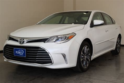 Pre Owned 2016 Toyota Avalon XLE Premium 4D Sedan In Golden 300264A