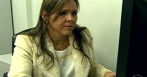 Mulher Que Chefia Os Criados
