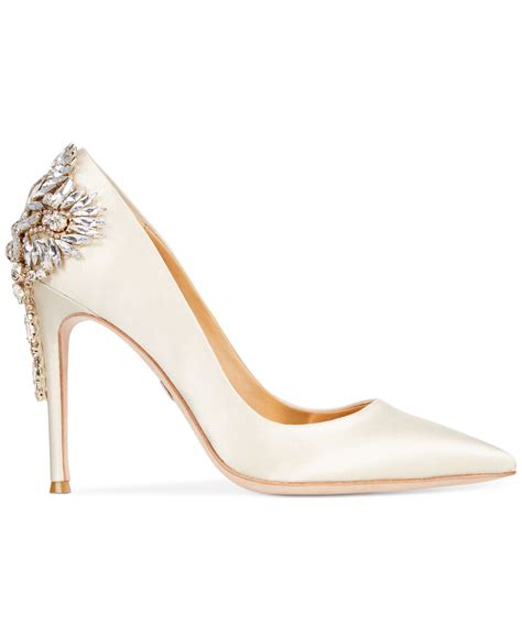 Badgley Mischka Poetry Ii Pumps In Ivory White Lyst