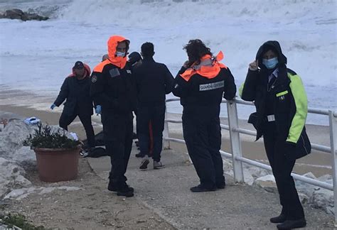 Identificato Il Cadavere Trovato Sulla Spiaggia A Porto Recanati Un