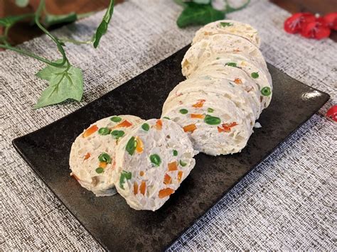 【鶏ひき肉のカラフルミートローフ】レンジで簡単！おもてなしにも｜虚弱体質なママでも美味しい酒が飲みたい