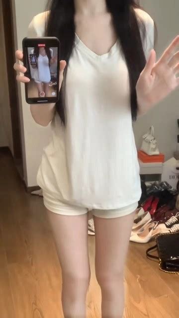 Front Shoulder V Neck Pure Cotton Short Sleeved T Shirt For Women In