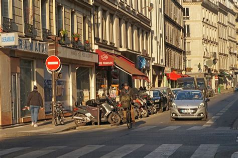 Rue De Dunkerque Paris France Rue De Dunkerque Flickr