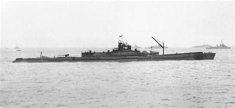 Japanese I-400 submarine aircraft carrier capable of launching 3 Aichi ...