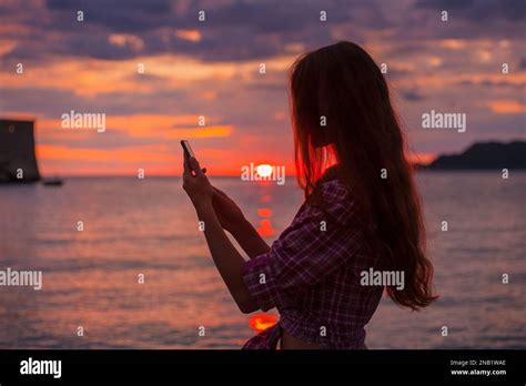 Rothaarige frau bikini Fotos und Bildmaterial in hoher Auflösung Alamy