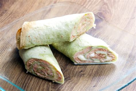 Gef Llte Wraps Mit Lachs Und Kren Rezept Kochrezepte At