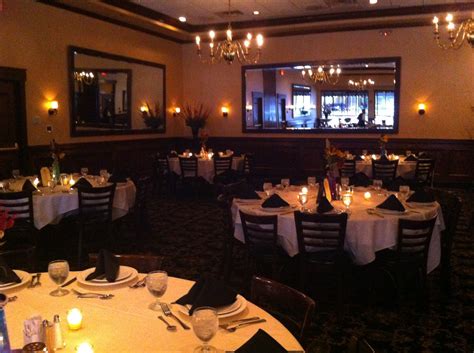 Maggiano's Little Italy 12th & Filbert - Philadelphia private dining, rehearsal dinners ...