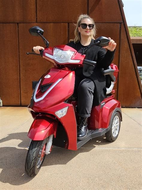 Fasti 3 Three Wheel Electric Scooter Electroride