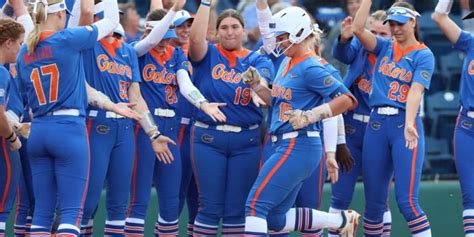 Skylar Wallace Leads Gator Softball To 13 4 Victory Over Georgia Espn 981 Fm 850 Am Wruf