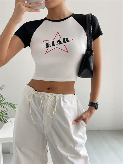 Shein Ezwear Letter And Star Print Contrast Raglan Sleeve Crop Tee