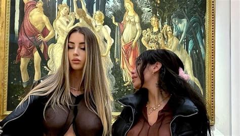 Influencer Pubblicano Foto Sexy Davanti Alla Venere Del Botticelli