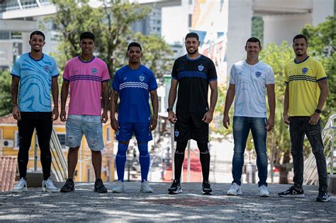 Barra Fc Apresenta Uniformes E Marca Pr Pria Para Esporte Campe O