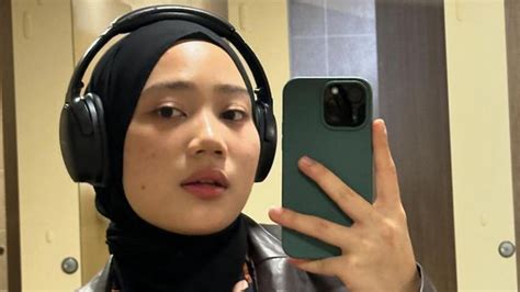 Putuskan Lepas Hijab Intip Lagi 8 Gaya Zara Anak Ridwan Kamil Kenakan