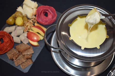 Fondue De Queso Receta F Cil Tradicional Suiza Antojo En Tu Cocina