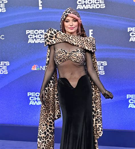 Shania Twain Is Unashamed Of Showing Off Her Naked Body