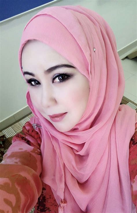 Pin By Abukk On Azie Pretty Girl Dresses Muslim Women Beautiful Hijab